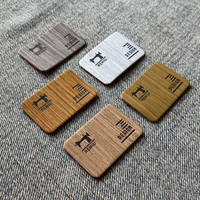 Étiquettes de vêtements de haute qualité, personnalisées, adhésives, en cuir, écologiques, découpées au laser, fabriquées en usine, de formes variées