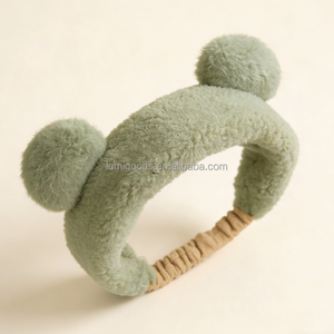 Bandeaux de spa <span class=keywords><strong>LUMI</strong></span> pour femmes et filles, pour le lavage du visage et le maquillage, avec oreilles d'ours mignonnes, réutilisables, antidérapants, en polaire Teddy coréenne, vert matcha - Product Image 5