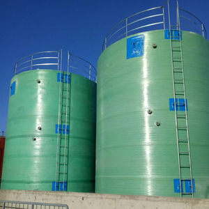 Réservoir de stockage d'<span class=keywords><strong>acide</strong></span> <span class=keywords><strong>chlorhydrique</strong></span> à faible <span class=keywords><strong>prix</strong></span>, haute résistance, longue durée de vie, réservoir de stockage chimique vertical en FRP pour le traitement de l'eau - Product Image 2