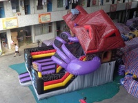 Château gonflable d'Halloween : Maison hantée, design manoir effrayant, grand toboggan et structure de saut