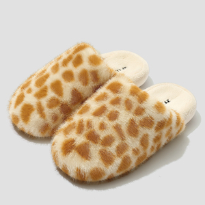 New in 2025 TPR Shoe Women slippers House Slipper Thick-soled and Fleece-lined Fashion slippers with Factory Price - Product Image 5