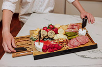 Planche à fromage en bois d'acacia avec tableau noir pour les fabricants de fromage, planche à charcuterie avec étiquettes alimentaires