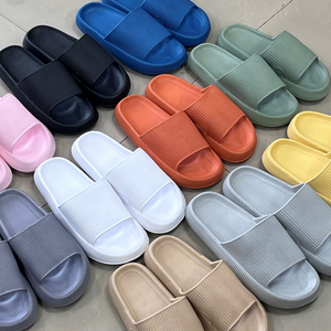 Sandalia Unisex de verano para hombre y mujer, sandalias suaves de secado rápido para ducha interior, cómodas, de Eva Cloud, zapatillas deslizantes - Product Image 1