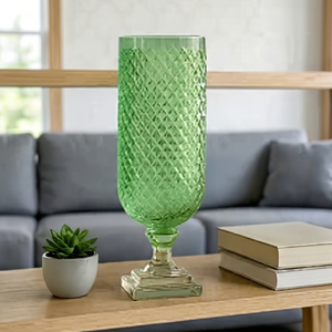 Modern Crystal Tabletop <b>Vase</b> With Diamond Pattern And <b>Square</b> Base Unique Design For Wedding Decor - Product Image 2