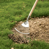 Râteau à feuilles de jardin en acier inoxydable à 16 dents, outils agricoles durables, râteau manuel pour le nettoyage des pelouses et des jardins, râteau de nivellement du terrain, nettoyage des feuilles