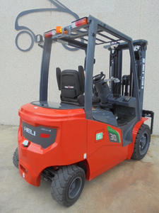 Carretilla elevadora de litio Heli CPD30 con mástil de 3-6M y carretilla elevadora eléctrica con capacidad de 3 toneladas - Product Image 4