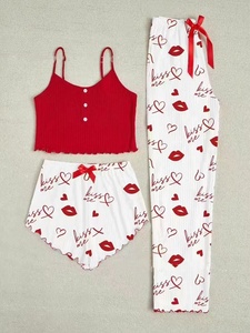 Conjunto de Tres Piezas de Ropa para Dormir con Estampado de Corazón, Pantalones Cortos con Tirantes, Cómodo y Unisex, Venta al Por Mayor Transfronteriza - Product Image 5