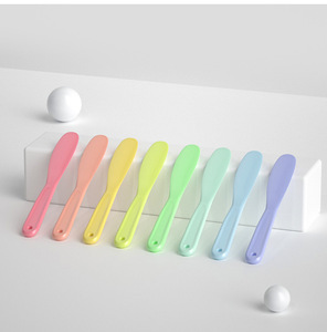 Spatule cosmétique en plastique pour le visage, crème pour le visage, rose, vert, plus longue, HQ Mixed Proc Discount - Product Image 1