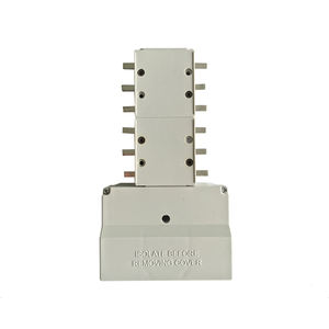 Système de barres omnibus MCB avec disjoncteur et rangée de barres omnibus en cuivre complète - Product Image 1