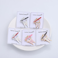 Broche promotionnelle mignonne très vendue : broche dentaire en alliage émaillé, motif brosse à dents et dents