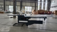 Scie coulissante à table industrielle robuste Ce professionnelle de classe mondiale scie à table automatique pour le travail du bois