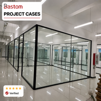 Cadre en aluminium résistant aux chocs de 90 mm avec quille en acier, cloison panoramique latérale en verre simple pour bureaux de direction