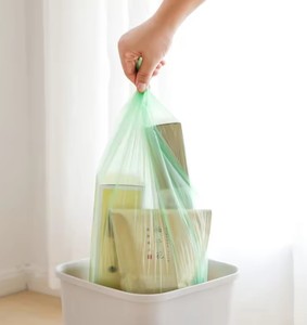 Sacs poubelles d'extérieur personnalisés avec logo, plusieurs couleurs, contrôle des odeurs domestiques, résistants à l'humidité, estampage à chaud - Product Image 6