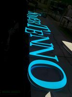 Lámpara de Pared LED con Nombres Grabados Personalizados para Decoración del Hogar, Letras Luminosas para Dormitorio, Sala de Estar, Lámpara de Mesa para el Hogar