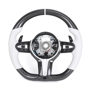 Volant en cuir blanc et fibre de carbone pour <span class=keywords><strong>BMW</strong></span> Série 3 F30 F31 F36 F10 F11 F06 F15 F16 F20 F21 <span class=keywords><strong>M3</strong></span> F80 M4 F82 M2 F87 F96 F97 - Product Image 1