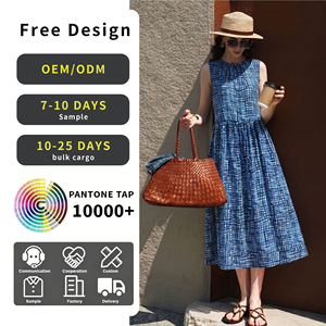 Abito Midi Giapponese Minimalista Senza Maniche con Stampa a Quadri Pixel, Girocollo e Vita Arricciata, Vestibilità Ampia e Fluida - Product Image 1