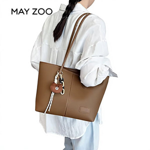 Borsa Tote Invernale Portatile in Pelle PU Personalizzata MAY ZOO 2026, Borsa a Tracolla Sottobraccio con Catene, Alta Qualità, <span class=keywords><strong>Moda</strong></span> Femminile - Product Image 1
