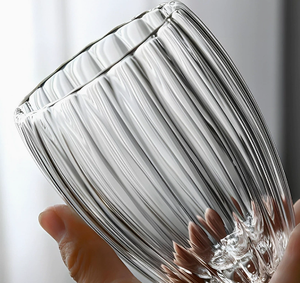 Gobelet en verre à double paroi côtelé de luxe 2026 avec poignée, en borosilicate cannelé, résistant à la chaleur, transparent, compatible lave-vaisselle, vente en gros, logo personnalisé - Product Image 5