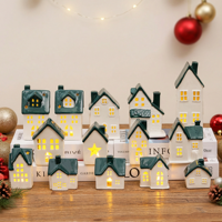 Figurine de maison nordique en céramique LED la plus vendue, décor lumineux de village, coffret cadeau, cadeau d'entreprise pour les fêtes de Noël