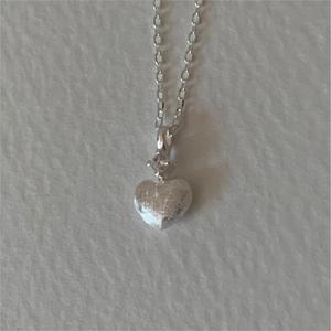 Collier avec pendentif cœur en argent S925 de haute qualité, bijoux en argent simple et original, collier élégant et raffiné pour femmes - Product Image 1