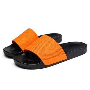 BreezeStep Toptan Yazlık PVC Düz Tabanlı Hafif Logolu Özel Plaj Bayan Erkek Açık Hava Terlikleri - Product Image 3