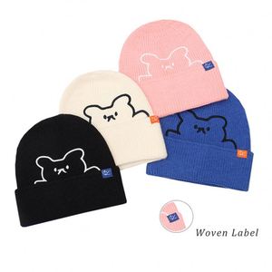 Étiquettes tissées personnalisées de haute qualité pour bonnets - Product Image 1