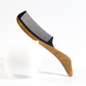 Peine de masaje de madera de 15-20 cm, peine de cuerno de vaca hecho a mano para la población en general - Product Image 5