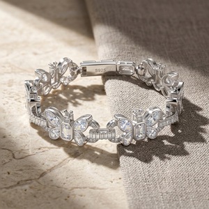 Pulsera de Plata de Ley S925 con Mariposa de Moissanita, Diseño Hueco Bicolor, Brillante, Regalo para Mujer, Uso Diario - Product Image 4