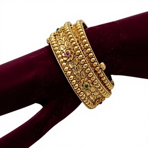 ชุดกำไลข้อมือลายดอกไม้ชุบทอง 24K สวยงามสำหรับผู้หญิง งานแต่งงาน สไตล์ชาติพันธุ์ เครื่องประดับโลหะผสม - Product Image 2