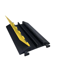 Zweifarbiger Gummi 3-Kanal-Kabelschutz Speed Humps Speed Bumps Kabel buckel