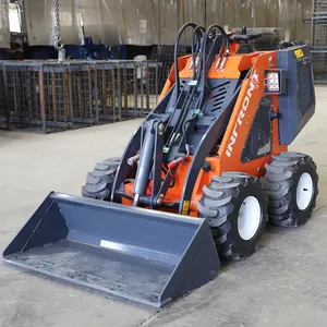 สุดยอด Mini Skid Steers 25hp 30hp 40hp 50hp เครื่องยนต์ดีเซล EPA พร้อมอุปกรณ์เสริมสำหรับขาย