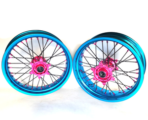 Jeu de roues Supermoto <span class=keywords><strong>17</strong></span> <span class=keywords><strong>pouces</strong></span> en alliage d'aluminium CNC pour jantes de moto compatibles KTM EXC 125/250 SXF - Product Image 1