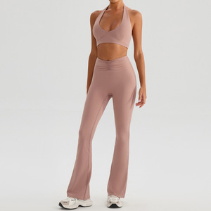 Conjunto de Yoga Personalizado OEM para Mujer, Top Deportivo con Tirantes y Efecto de Dos Piezas, Tela Suave y Elástica en 4 Direcciones - Product Image 3