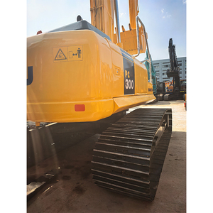 Pelle hydraulique sur chenilles Komatsu PC300-7 d'occasion de haute qualité Machines de construction d'occasion Engrenage moteur de marque Poclain - Product Image 3