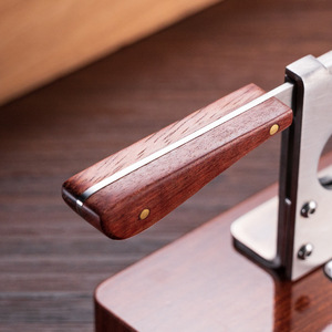 Accesorios clásicos para fumar, cortador de cigarros de 25mm, herramientas de corte de cigarros de acero inoxidable para escritorio, cuchillo para cigarros - Product Image 2