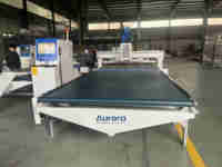 Máquina enrutadora CNC AR1530 de producción de muebles con mesa de descarga de carga automática y software de anidación