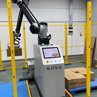 Robot collaboratif (Cobot) à bras manipulateur pour palettisation automatique haute productivité de 20 kg, idéal pour les fabricants de canettes de boissons, bouteilles et cartons.