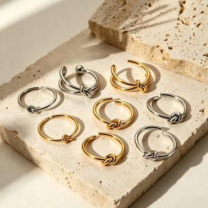 Bague ajustable ouverte en acier inoxydable plaqué or 18 carats PVD avec nœud, bijoux personnalisé<span class=keywords><strong>s</strong></span>, étanche, ne se décolore pas, pour femmes, vente en gros - Product Image 4