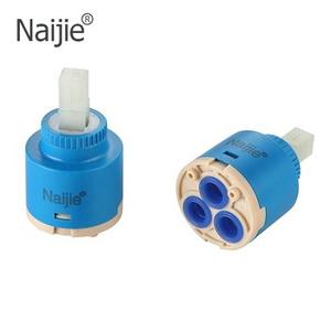 Accessoires de robinet en céramique à trois positions à joint unique de 35 mm, vanne d'eau chaude et froide fabriquée par un fabricant de noyaux - Product Image 1