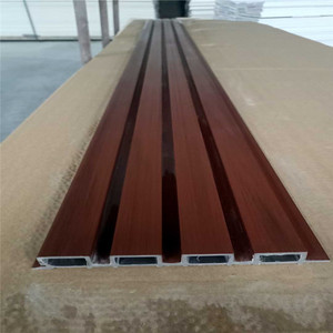 Panneau ASA Coextrudé de Haute Qualité pour Extérieur, Revêtement Mural Cannelé en WPC, Clôture Composite en Bois PVC WPC pour Jardin et Cour - Product Image 4