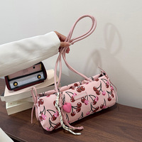 Nieuwe aankomst Fruit Cherry schoudertas Sweet Bow onderarmtas met tascharme Dames luxe mode handtas Damesmodetas