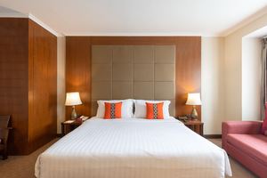 Juegos de muebles de dormitorio de hotel de cinco estrellas Fabricante de muebles de hospitalidad comercial <span class=keywords><strong>Suministros</strong></span> de habitación de hotel de madera para apartamento - Product Image 3