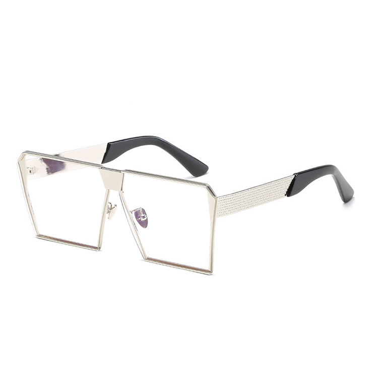 เลนส์สีเงินและใส