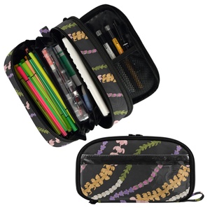 Estuche Escolar Impermeable con Diseño Personalizado de Flores de Puakenikeni Hawaianas Negras, Organizador de Artículos Escolares para Niñas - Product Image 2