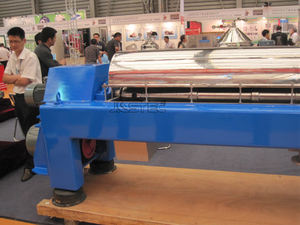 Máquina centrífuga de refinación de aceite centrífuga decantadora empujadora de tornillo horizontal - Product Image 2