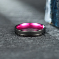 Gentdes perhiasan kustom 4mm cincin Titanium Sepuh hitam semburan pasir cincin ungu dalam cincin aluminium untuk wanita cincin pasangan