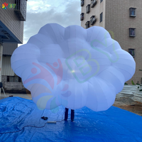 Publicité Grande étoile gonflable de nuage de décor suspendu Led éclairée pour la décoration
