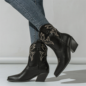 Nouvelles Bottines Simples et Élégantes à Talons Hauts Pointus Style Européen et Américain Respirantes pour l'Automne Hiver, Idéales pour les Trajets Quotidien, Marron 2025 - Product Image 4
