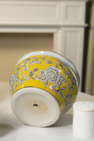 Pot de fleurs en porcelaine moderne peint à la main avec motif de fleurs jaunes, drainage écologique, pour une utilisation intérieure/extérieure et la plantation