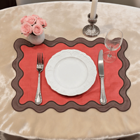 Napperon élégant en lin et coton avec bord festonné contrastant pour la décoration de table de mariage et de banquet